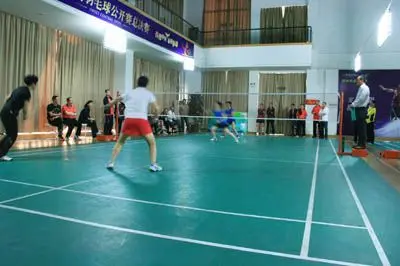 防守反击的 防守反击的