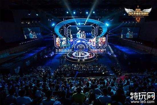 比分背后的 比分背后的